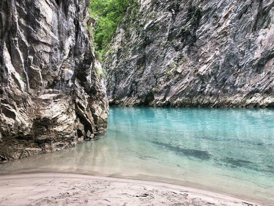 Park Blini Shala River Moll' e Shoshit ภายนอก รูปภาพ